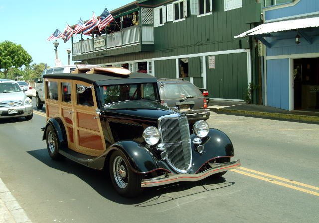 Cruising on Front Street